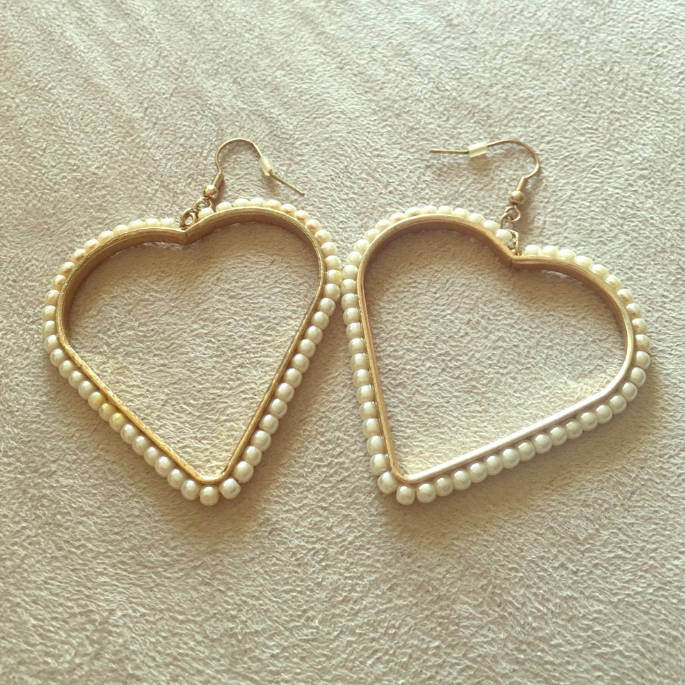 Heart shaped pearl beaded hoop earrings